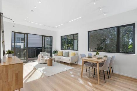 Photo of property in 6/30 Kiteroa Terrace, Rothesay Bay, Auckland, 0630
