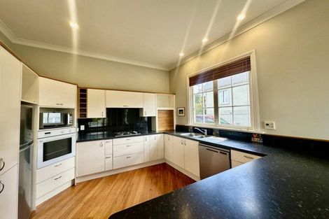Photo of property in 14 Drivers Road, Maori Hill, Dunedin, 9010