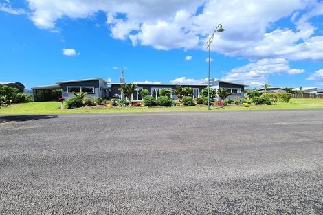 Photo of property in 109 Harbour Drive, Matarangi, Whitianga, 3592