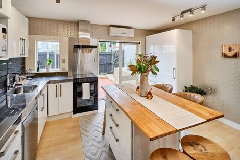 Photo of property in 6 Cottleville Terrace, Thorndon, Wellington, 6011