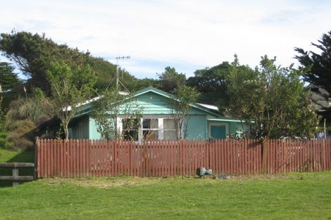 Photo of property in 111 Rua Avenue, Waitarere Beach, Levin, 5510