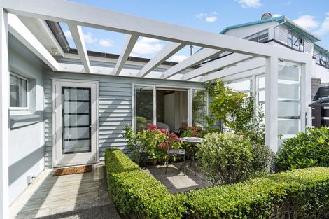 Photo of property in 42 Brighton Street, Island Bay, Wellington, 6023