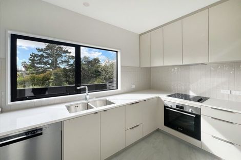 Photo of property in 4/29 Brandon Road, Glen Eden, Auckland, 0602