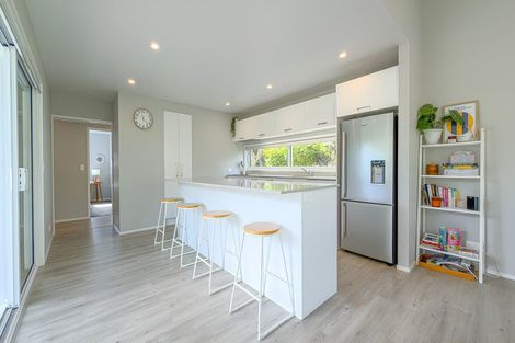 Photo of property in 5 Ross Place, Whiritoa, Whangamata, 3691