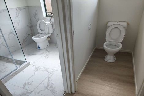 Photo of property in 2/4 Parker Avenue, New Lynn, Auckland, 0600