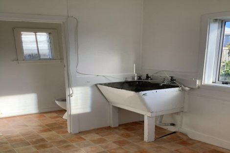 Photo of property in 261 Marine Parade, New Brighton, Christchurch, 8061