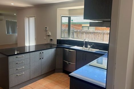 Photo of property in 16 Lamia Place, The Gardens, Auckland, 2105