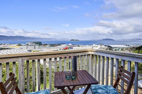 Photo of property in 8 Korokoro Road, Korokoro, Lower Hutt, 5012