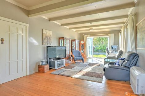 Photo of property in 93 Seaward Road, Edendale, 9825