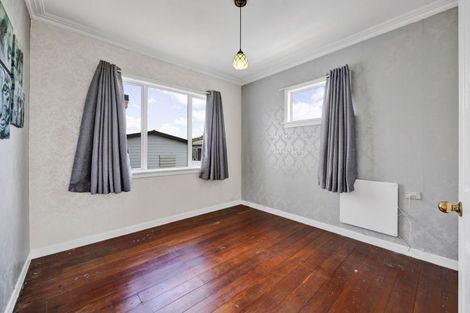 Photo of property in 43 Brown Street, Inglewood, 4330