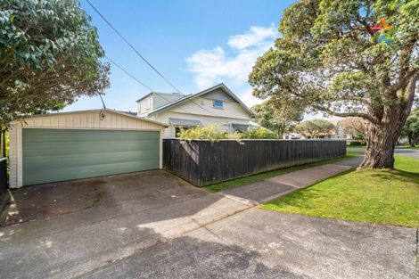 Photo of property in 18 Riddiford Street, Woburn, Lower Hutt, 5011