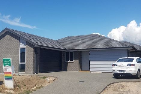 Photo of property in 72 Dunkeld Drive, Papamoa, 3118