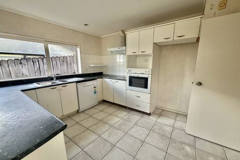 Photo of property in 2 Birchlea Rise, Goodwood Heights, Auckland, 2105