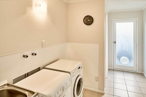 Photo of property in 1/6 Cornwall Street, Hutt Central, Lower Hutt, 5010