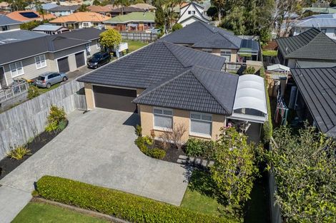 Photo of property in 14 Hatton Road, Orewa, 0931