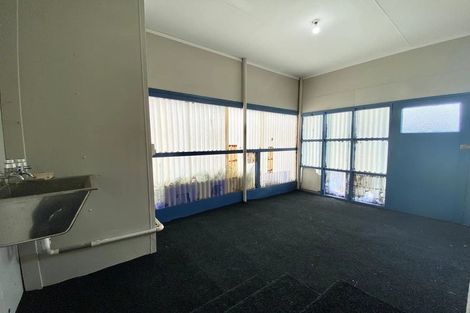 Photo of property in 122 Tawa Road, Kumeu, 0891