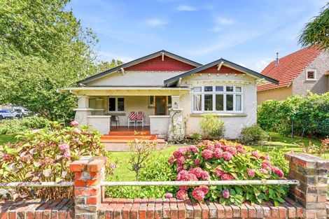 Photo of property in 18 Parsons Street, Saint Johns Hill, Whanganui, 4501