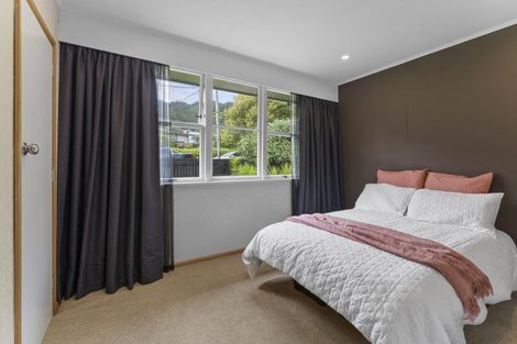 Photo of property in 86a Winara Avenue, Waikanae, 5036