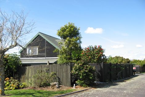 Photo of property in 12 Caledonia Place, Highlands Park, New Plymouth, 4312