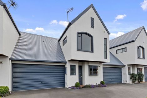 Photo of property in 2/96 Wainui Street, Riccarton, Christchurch, 8041