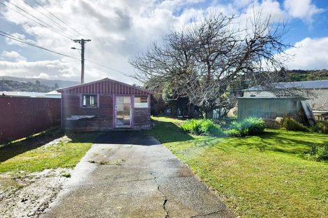 Photo of property in 13 Hawthorn Crescent, Stokes Valley, Lower Hutt, 5019