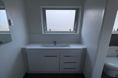 Photo of property in 33 Seddon Road, Frankton, Hamilton, 3204