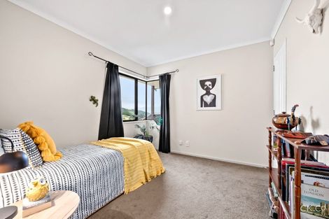 Photo of property in 102 Kirton Drive, Riverstone Terraces, Upper Hutt, 5018
