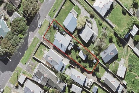 Photo of property in 25 Brandon Road, Glen Eden, Auckland, 0602