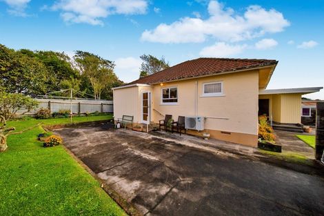 Photo of property in 205 South Road, Spotswood, New Plymouth, 4310