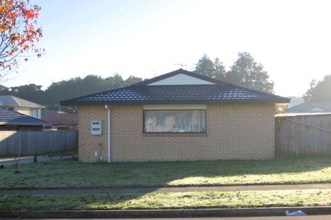 Photo of property in 68 De Havilland Drive, Goodwood Heights, Auckland, 2105