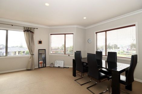 Photo of property in 1a Macleans Road, Bucklands Beach, Auckland, 2014