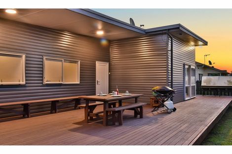 Photo of property in 18 Kaimoana Street, Weymouth, Auckland, 2103