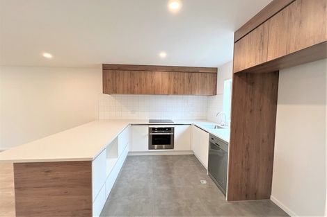 Photo of property in 114 Astley Avenue, New Lynn, Auckland, 0600