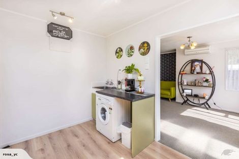 Photo of property in 50b Hartford Crescent, Totara Park, Upper Hutt, 5018