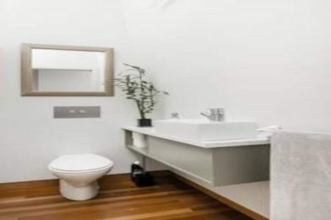 Photo of property in 5 Kaiwharawhara Road, Kaiwharawhara, Wellington, 6035