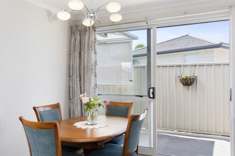 Photo of property in 1 Catamaran Way, Papamoa Beach, Papamoa, 3118