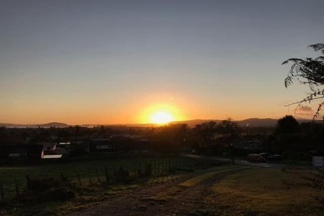 Photo of property in 10 Matipo Avenue, Pomare, Rotorua, 3015