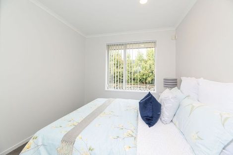 Photo of property in 595 Great South Road, Rosehill, Papakura, 2113