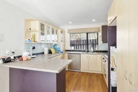 Photo of property in 143 Colwill Road, Massey, Auckland, 0614