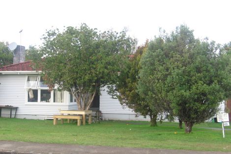 Photo of property in 16 Calvert Street, Papakura, 2110