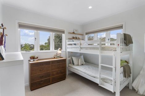 Photo of property in 1/5 Aorangi Place, Birkenhead, Auckland, 0626