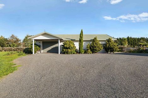 Photo of property in 88 Boord Crescent, Kumeu, 0891