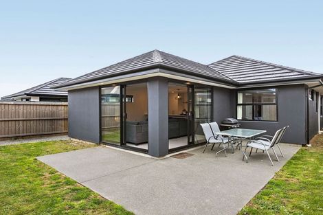 Photo of property in 17 Bill Hammond Drive, Belfast, 8051