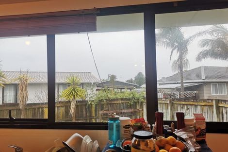 Photo of property in 1/15 Cyril Crescent, West Harbour, Auckland, 0618