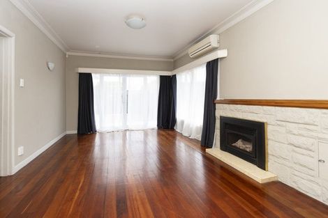 Photo of property in 11 Forest Lake Road, Forest Lake, Hamilton, 3200