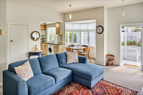 Photo of property in 2/14 Oroua Street, Eastbourne, Lower Hutt, 5013