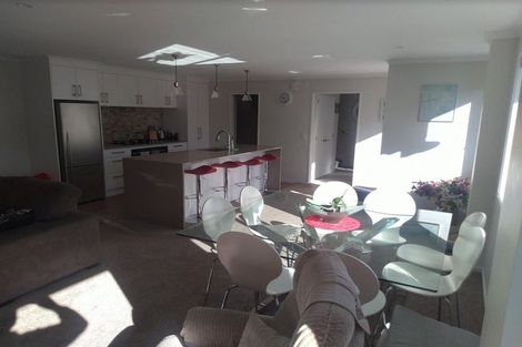 Photo of property in 14 Latimer Way, Petone, Lower Hutt, 5012