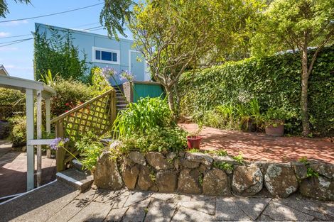 Photo of property in 97 Northland Road, Northland, Wellington, 6012