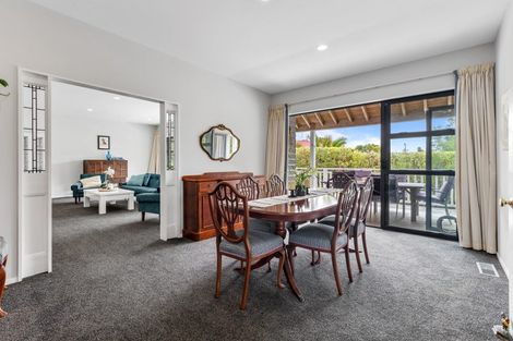 Photo of property in 3a Cron Avenue, Te Atatu South, Auckland, 0610