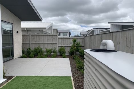 Photo of property in 9 Kawe Marie Lane, Takanini, 2112